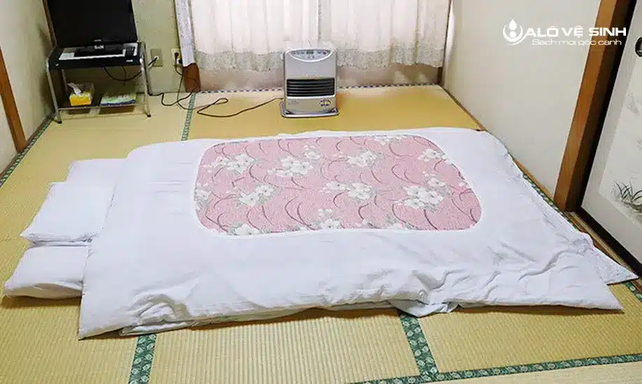 Nệm Futon - Một Nét Đẹp Trong Văn Hóa Nhật Bản Bạn cần gấp gọn và bảo quản nệm Futon trong tủ kín thoáng mát.