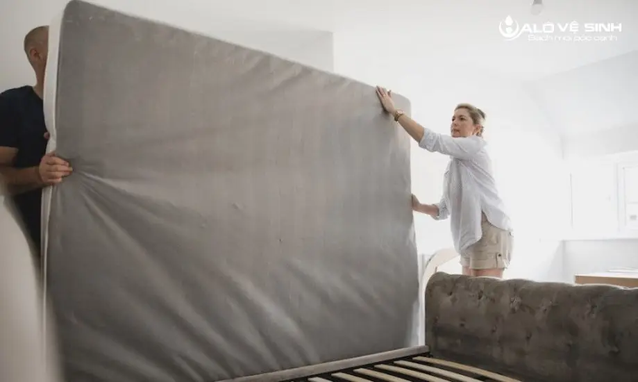 Cách khắc phục nệm bị lún bằng cách xoay nệm