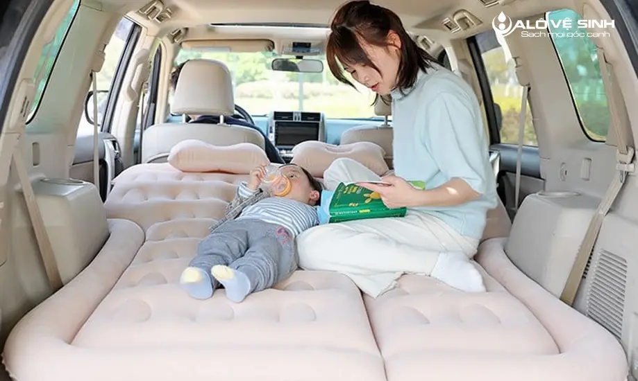 Có nên mua nệm xe hơi không để tạo nên 1 tấm nệm hoàn hảo cho mẹ và bé nghỉ ngơi