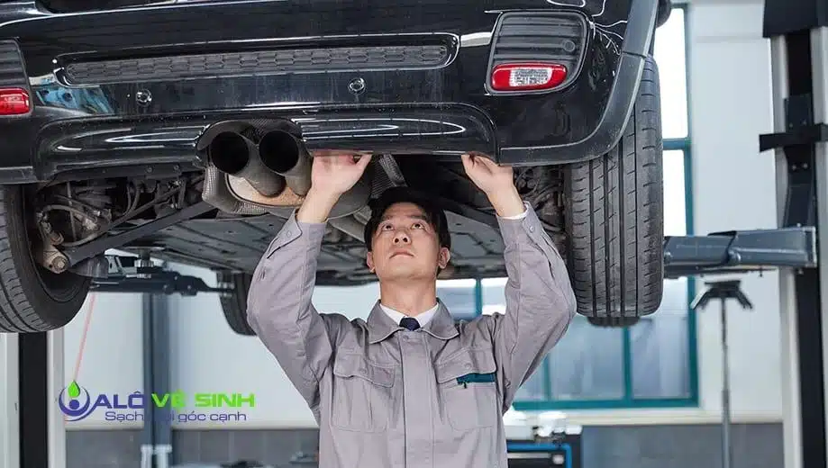 Cọ rửa gầm xe ô tô thường xuyên sẽ khiến cho hệ thống xe bền hơn, dùng lâu hơn