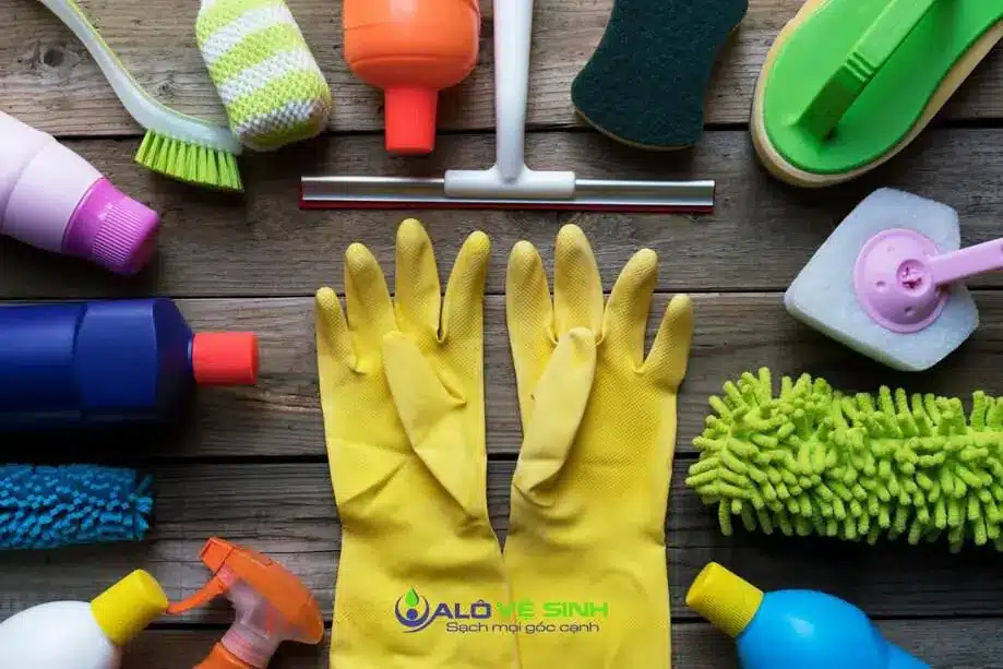 Đội ngũ lao động luôn đeo găng tay bảo hộ