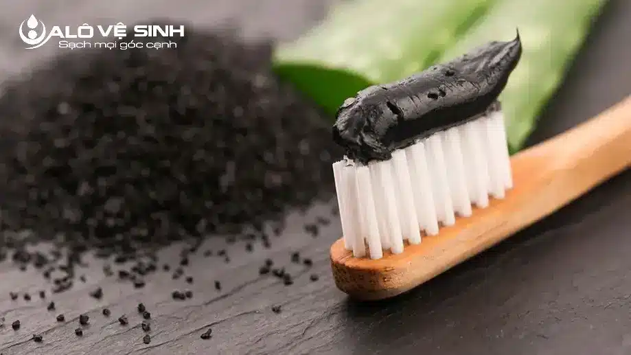 Dùng kem đánh răng để khử mùi khai trên nệm nhanh chóng