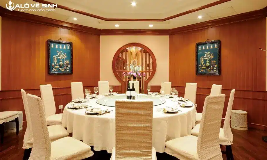 Dịch vụ giặt ghế nhà hàng tiệc cưới