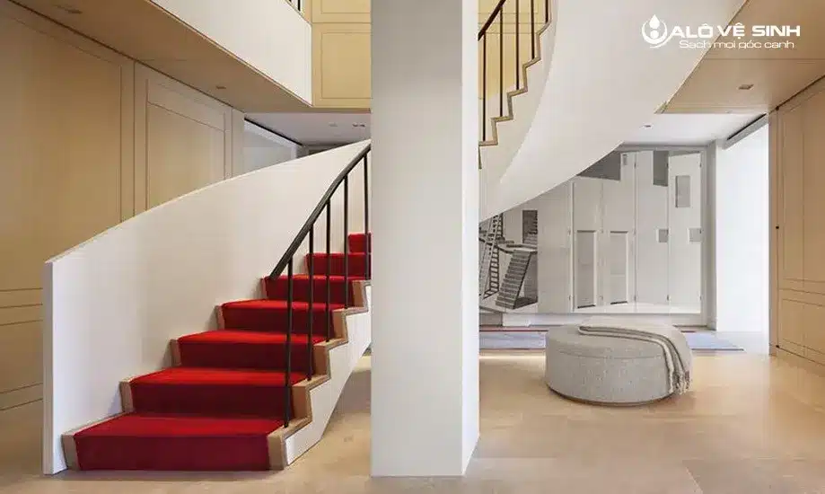 Giặt thảm cầu thang làm không gian tươi mới hơn