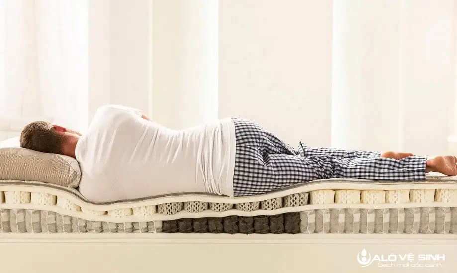 Hướng dẫn giặt nệm 1 người đúng cách tại nhà