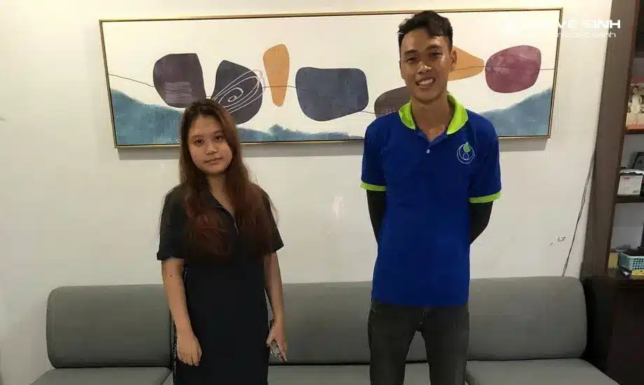 Khách Hàng Đánh Giá Về Alo Vệ Sinh Chị Nguyễn Thị Hương rất hài lòng về dịch vụ giặt ghế sofa tại Alo Vệ Sinh