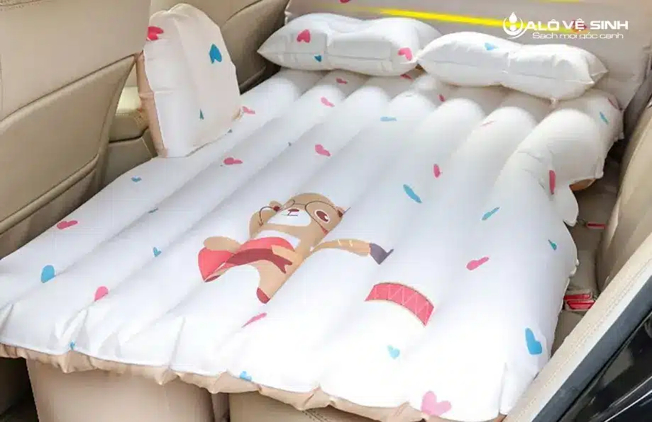 Nệm hơi được thiết kế cho không gian trong xe ô tô