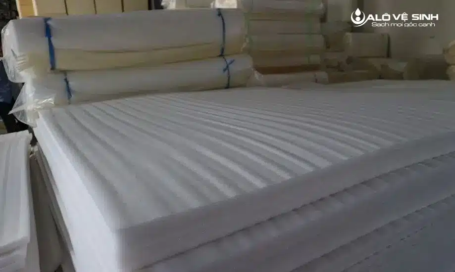 Nệm Pe Là Gì Và Phương Pháp Bảo Quản Sao Cho Đúng? Nệm PE là gì - nệm PE là một loại nệm được làm từ Polyethylene foam