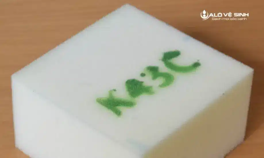 Cần chuẩn bị kĩ vật liệu khi mua đệm mút về tự làm sofa.