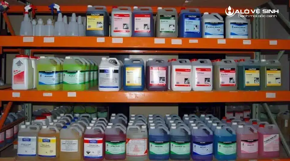 Nước Giặt Thảm Loại Nào Tốt Giúp Làm Sạch Hiệu Quả, An Toàn? Chọn nước giặt thảm chuyên dụng phù hợp với từng loại chất liệu thảm khác nhau