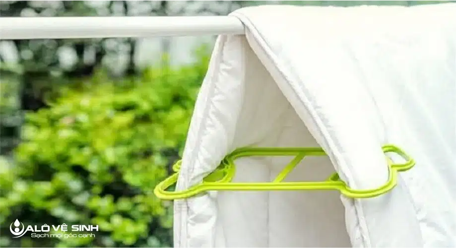 Giặt Topper Tại Nhà - 30 Phút Có Mặt & Giá Tốt TPHCM Phơi khô topper sau khi giặt topper tại nhà TPHCM