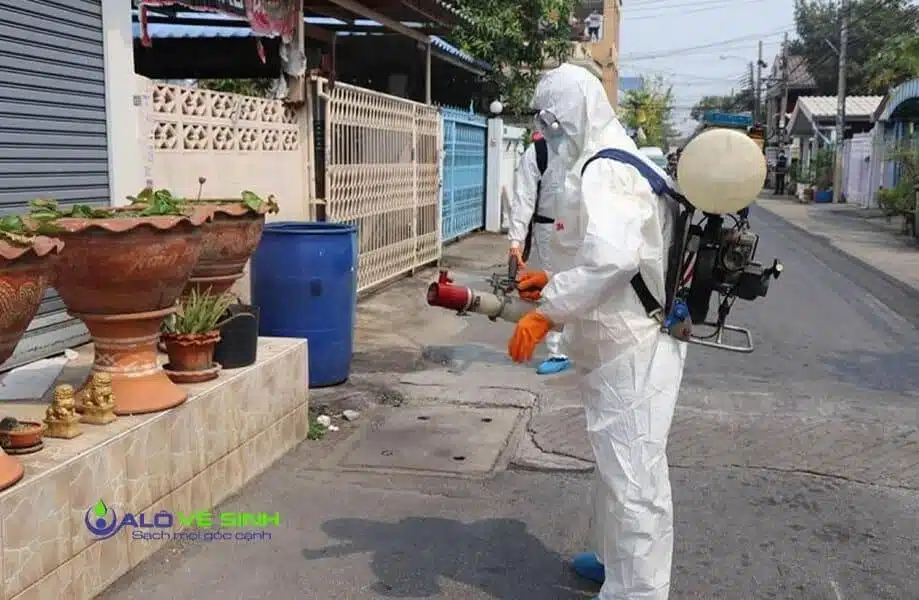 Dịch Vụ Phun Khử Khuẩn - 30 Phút Có Mặt & Giá Tốt TPHCM Cùng Alo Vệ Sinh phun khử trùng diệt khuẩn - diệt virus đẩy lùi dịch bệnh bảo vệ bản thân và cộng đồng
