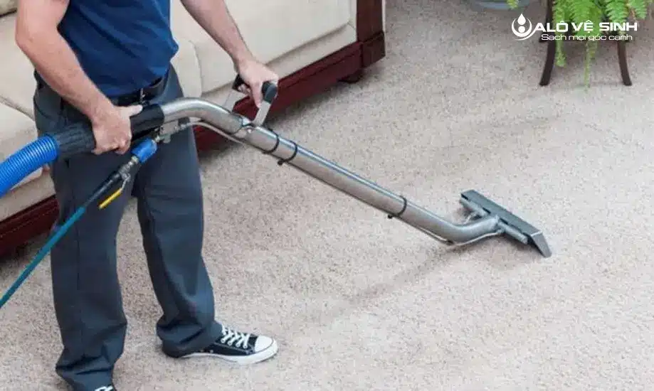 Sắm máy hút bụi chuyên dùng cho thảm tiết kiệm thời gian hơn