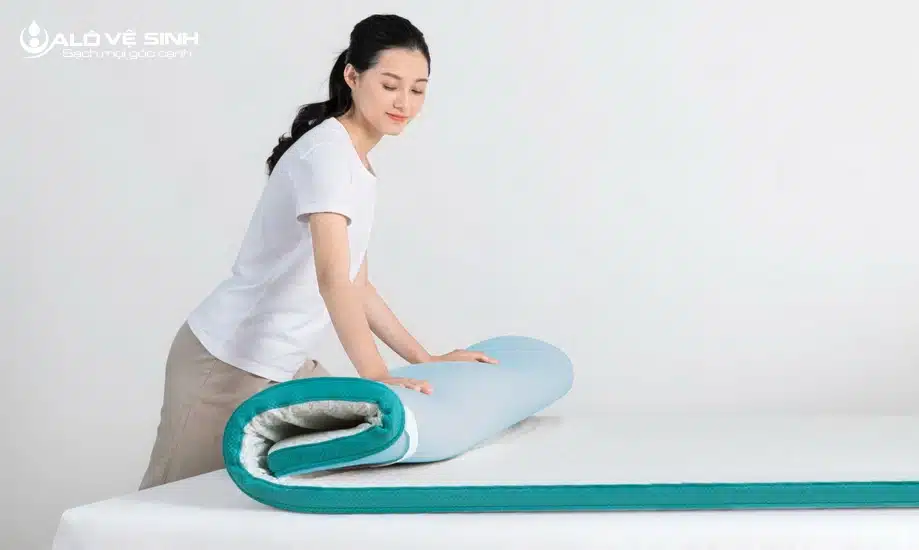 Giặt Topper Tại Nhà - 30 Phút Có Mặt & Giá Tốt TPHCM Trải lại topper sau khi vệ sinh topper sạch sẽ