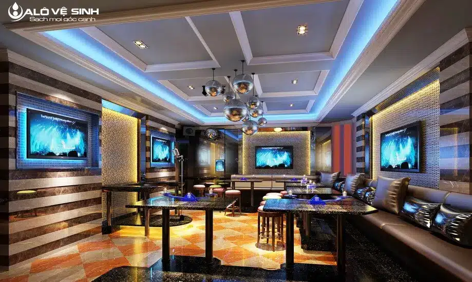 Vệ sinh ghế quán karaoke định kỳ để ghế luôn tươi mới