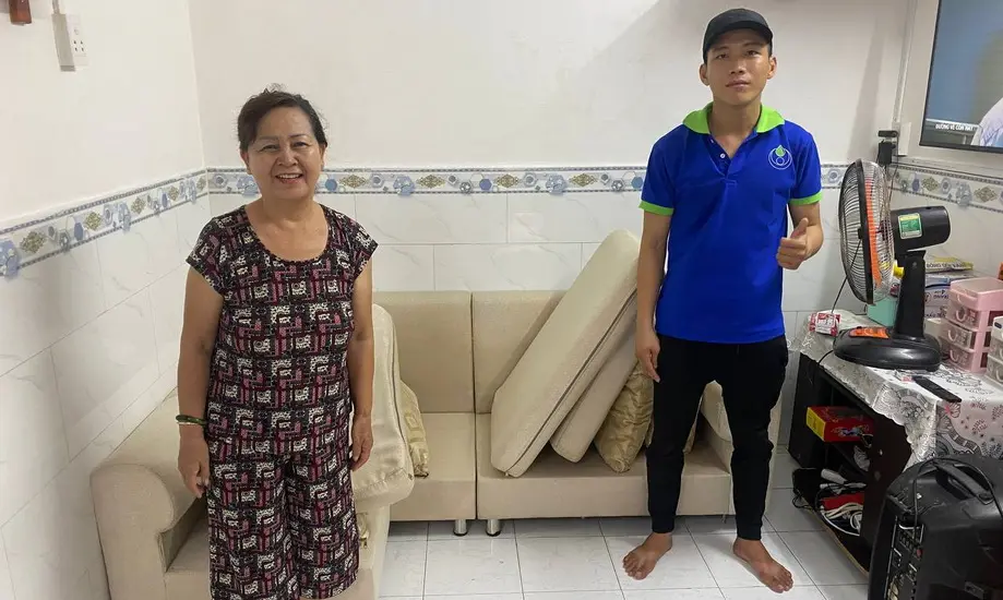 Giặt Sofa Tại Nhà - 30 Phút Có Mặt & Giá Tốt TPHCM Alo Vệ Sinh lấy lại vẻ đẹp chiếc sofa sạch như mới cho nhà Cô Nhung.