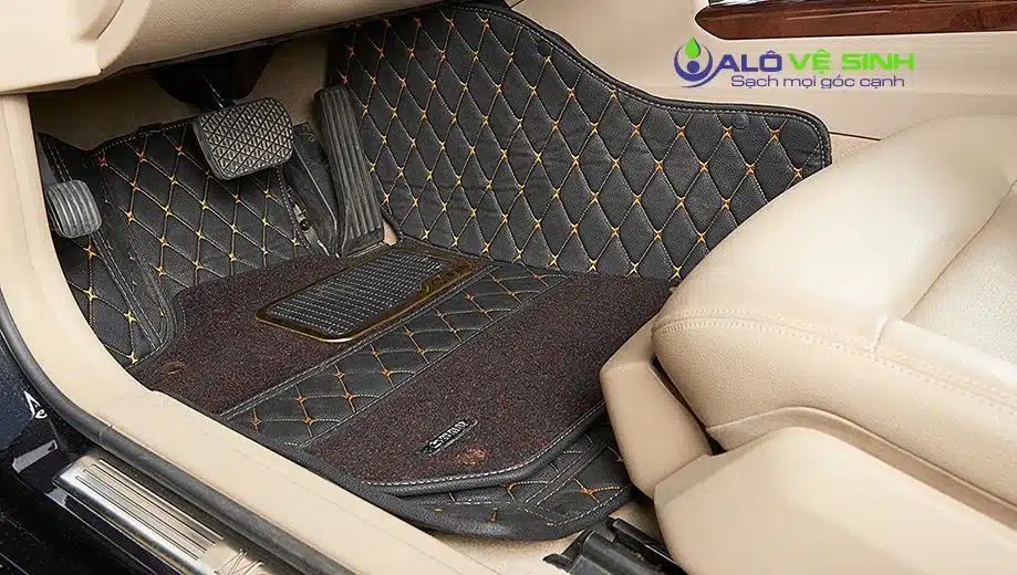 Vệ sinh xe hơi honda civic thường xuyên để tạo không gian thoải mái khi lái xe