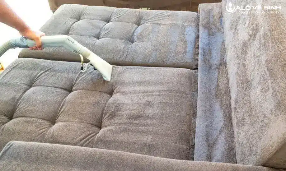 Cách Vệ Sinh Ghế Sofa Simili Hiệu Quả Trong Một Nốt Nhạc Mẹo ngăn ngừa vết bẩn trên bề mặt sofa simili