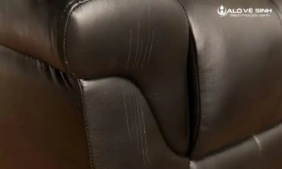 Cách Xử Lý Và Bảo Quản Ghế Sofa Da Bị Nổ Hiệu Quả Không nên mua ghế da kém chất lượng