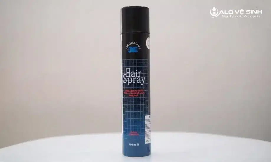 Tẩy vết mực trên áo trắng bằng keo xịt tóc