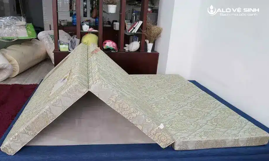 Mách Bạn Cách Vệ Sinh Nệm Gấp Chỉ Trong 7 Bước Đơn Giản Ngay Tại Nhà Lưu ý bảo quản nệm sau khi thực hiện cách vệ sinh nệm gấp
