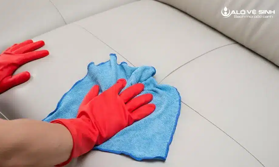 Lưu ý khi vệ sinh sofa da bằng Baking Soda tại nhà