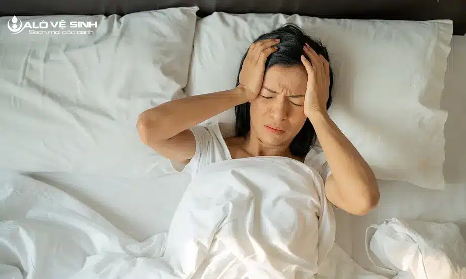 Mùi nôn trên nệm gây suy giảm chất lượng ngủ